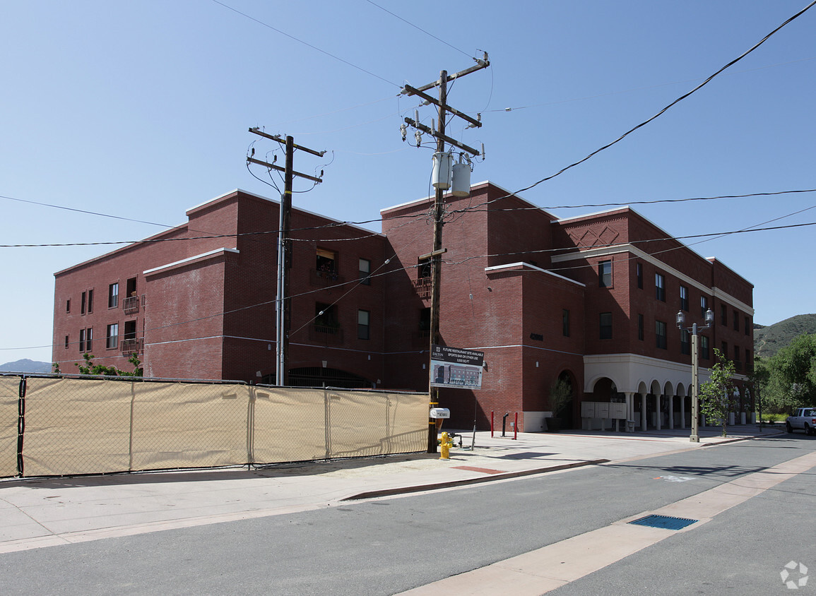 Building Photo - Warehouse at Creekside Apartments
