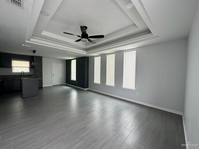 Building Photo - 12 Las Vistas Ln
