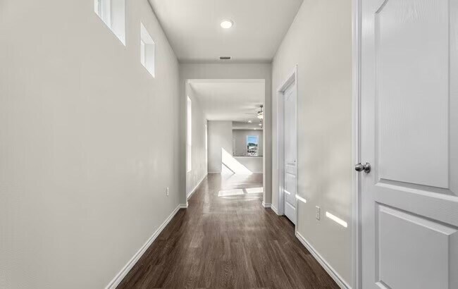 Building Photo - 1609 Everwood Ct