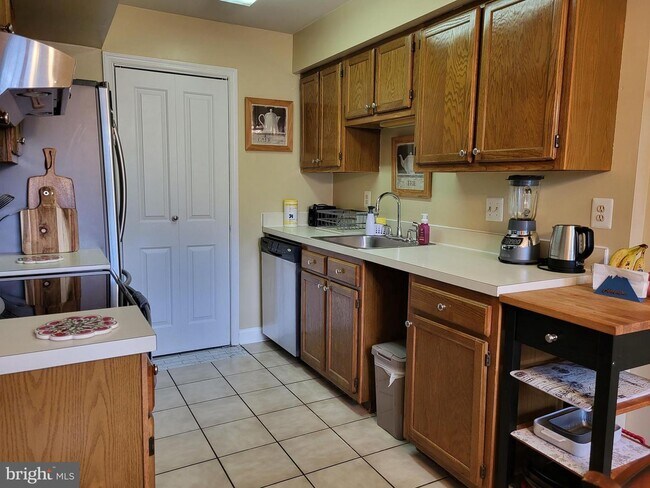 Building Photo - 2519 McVeary Ct