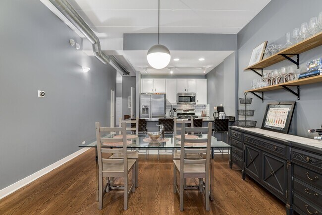 Foto del edificio - 847 W Monroe St