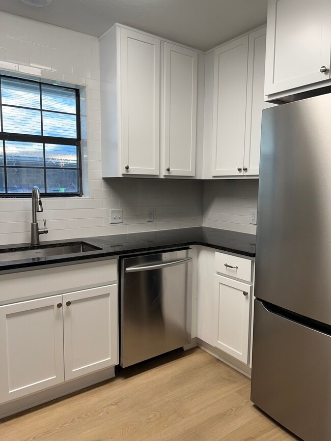 Foto del edificio - 13396 Garden Lake Rd