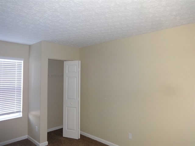 Foto del edificio - 987 Drayson Dr