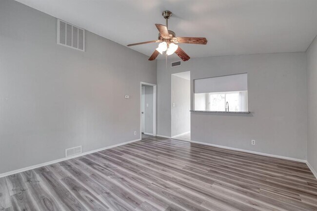 Building Photo - 6604 Scrub Oak Ln