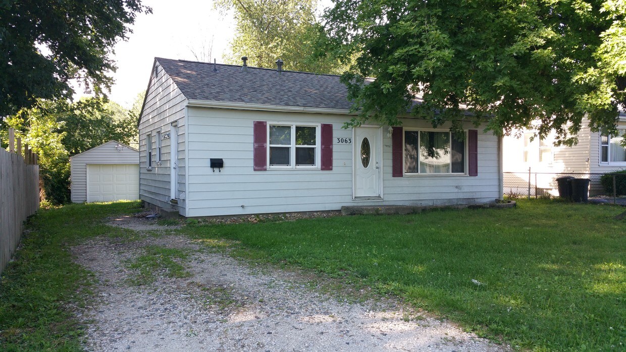 Foto principal - 3063 E Wallace St