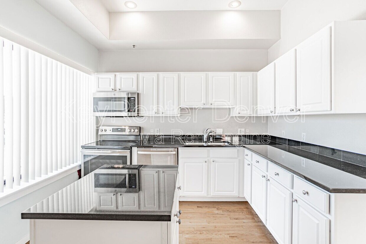 Foto principal - 70 W 6th Ave