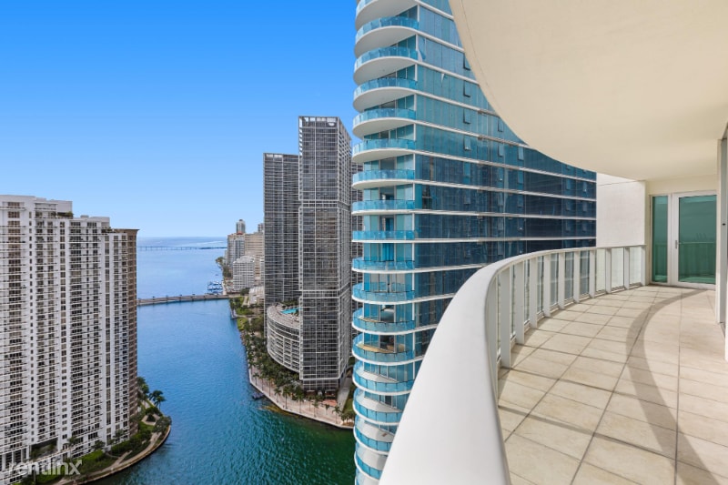 Photo - 300 Biscayne Blvd Way (Miami, FL)