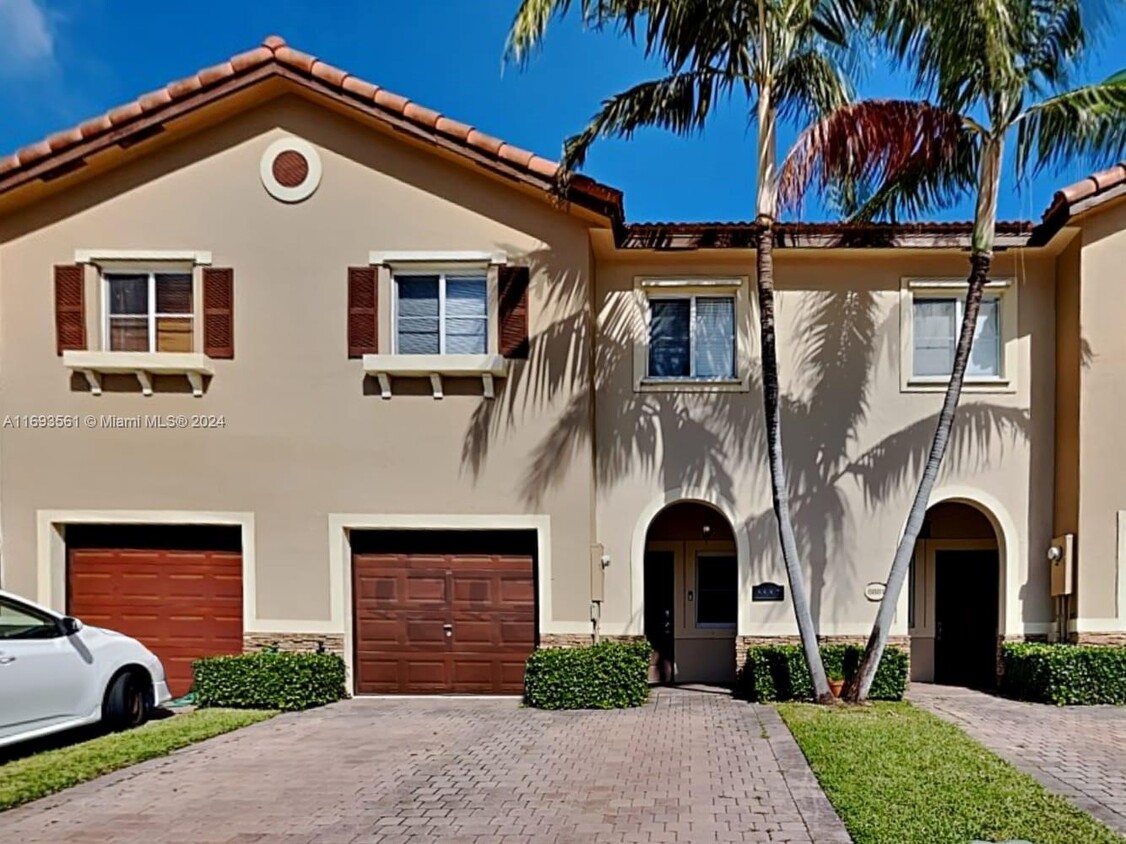 Foto principal - 8887 SW 220th Ln