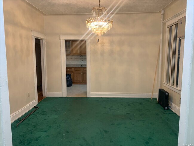 Foto del edificio - 166-25 88th Ave