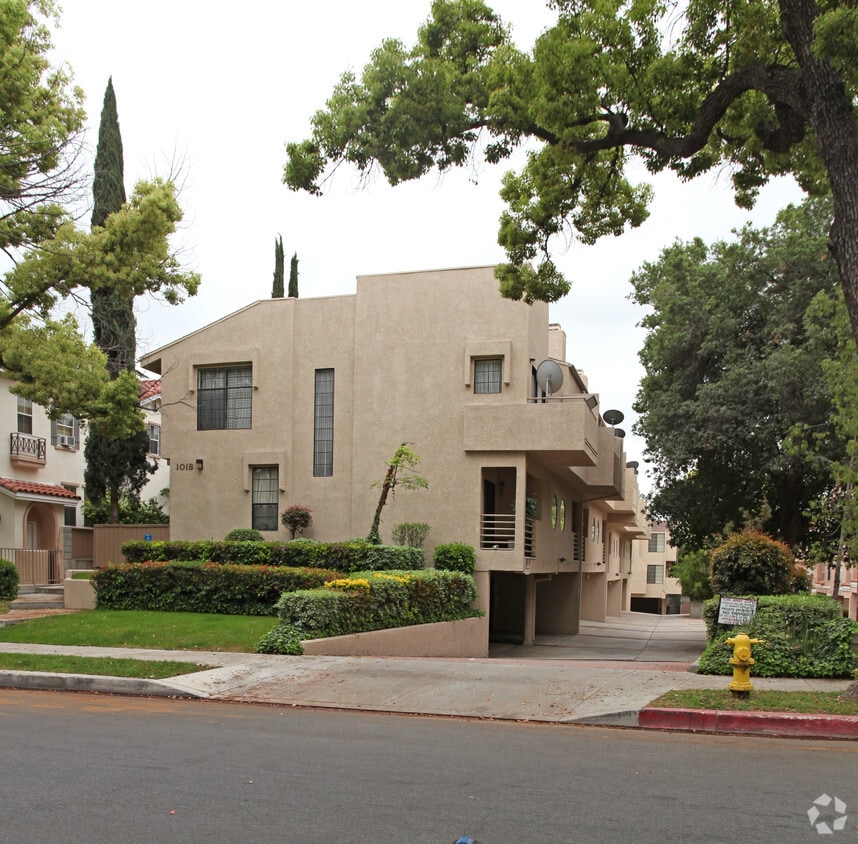 Primary Photo - 1018 Arcadia Ave