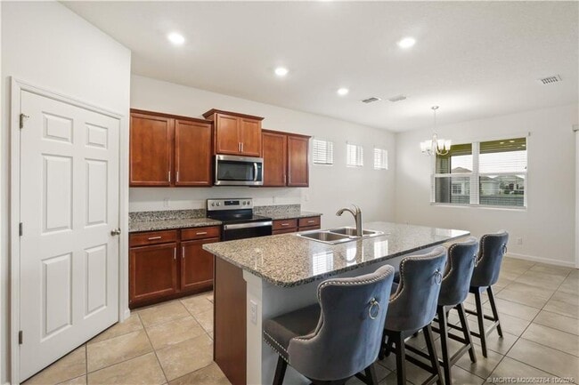 Building Photo - 10558 SW Toren Wy