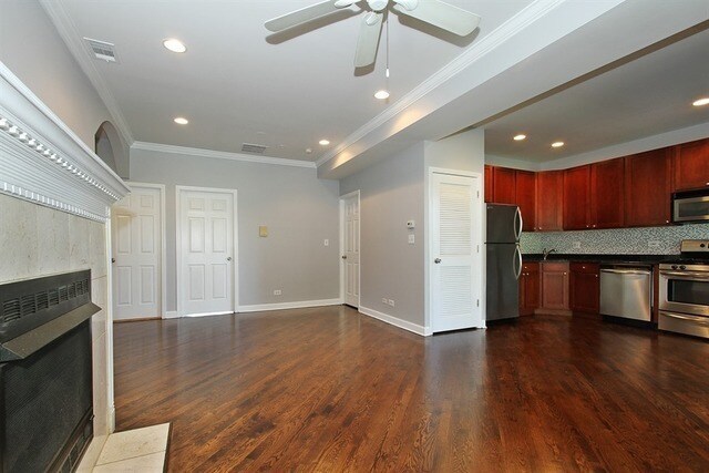 Building Photo - 1126 W Farwell Ave