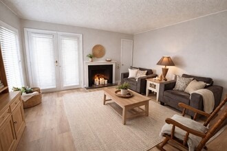 Building Photo - 9801 Walnut St