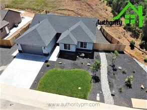 Building Photo - 20231 Ballentine Dr