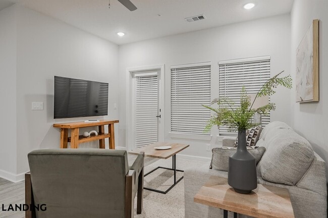 Building Photo - 5001 Willowgate Loop