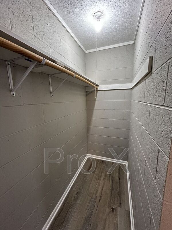 Foto del edificio - 1411 S Broadway St