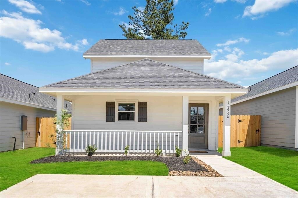 Primary Photo - 16559 Colleen Pl