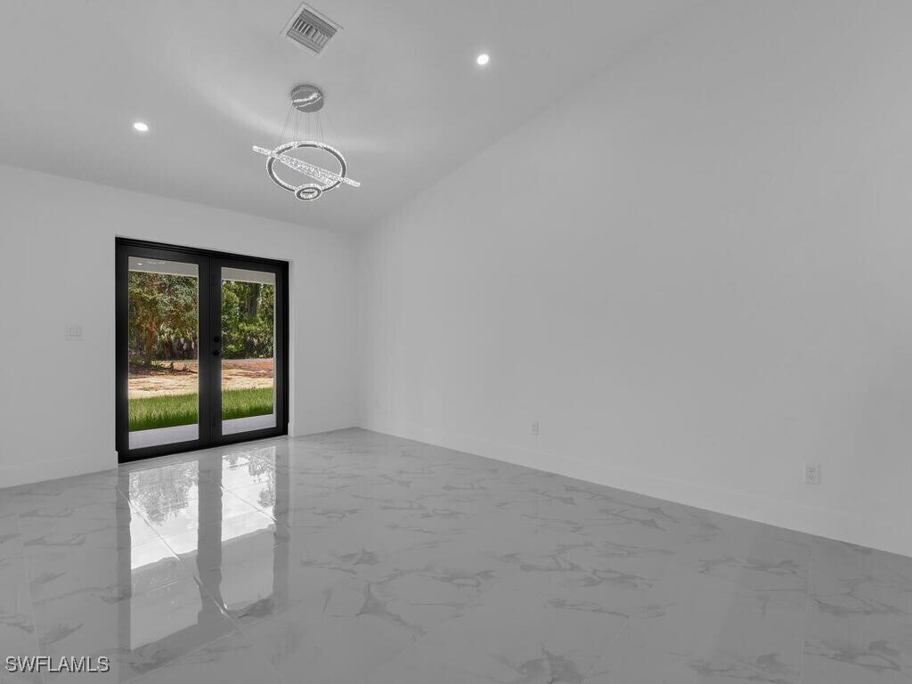 Foto principal - 4738-4740 Douglas Ln