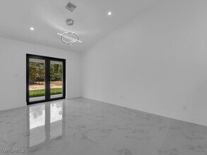Building Photo - 4738-4740 Douglas Ln