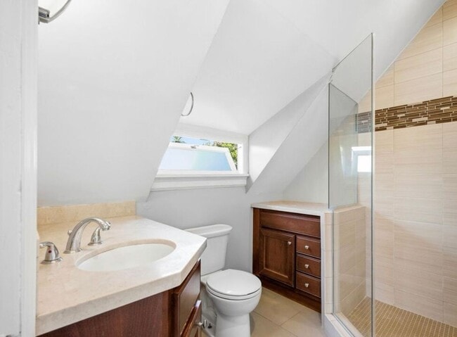 Building Photo - 921-923 30th Street