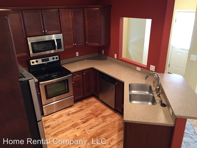 Building Photo - 3 br, 3.5 bath House - 4339 Stratton Blvd