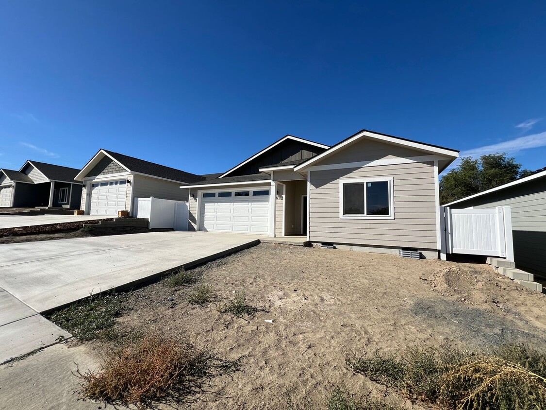 Foto principal - NEW HOME FOR RENT IN SOAP LAKE!