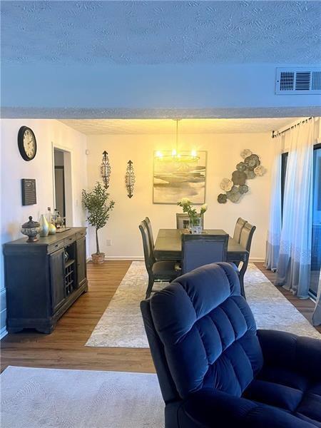 Foto del edificio - 1044 Mariners Ct
