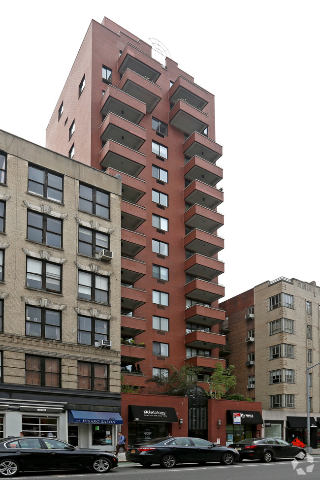 Building Photo - Prime Chelsea Retail on 7th Ave - The Atrium