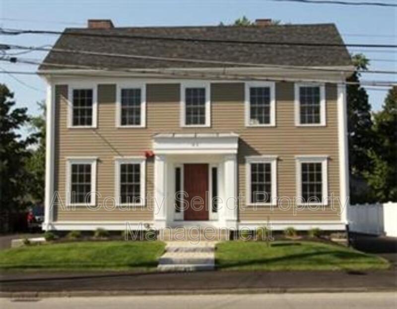 83 Holten St Unit 3, Danvers, MA 01923 Condo for Rent in Danvers, MA