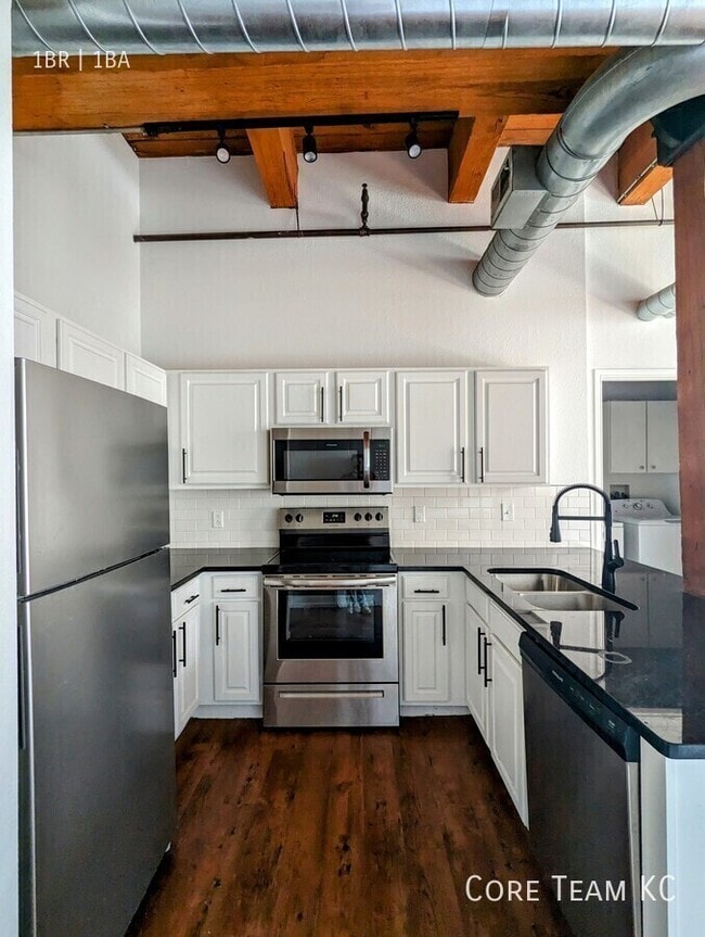 Foto del edificio - 204 W 5th St