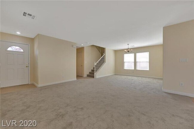 Foto del edificio - Silverado Ranch Single Family!!