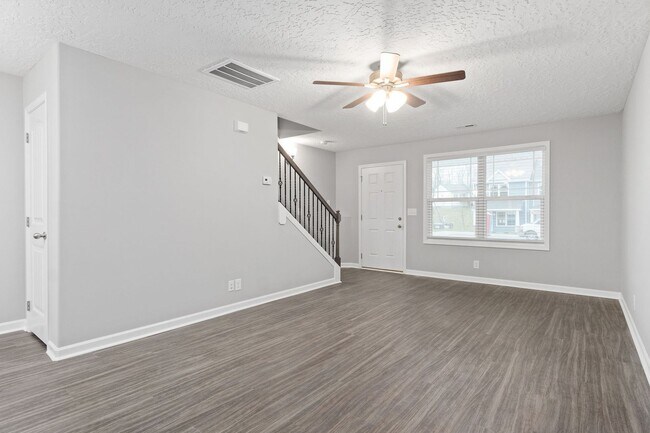 Foto del edificio - Pet Friendly Two Bedroom!