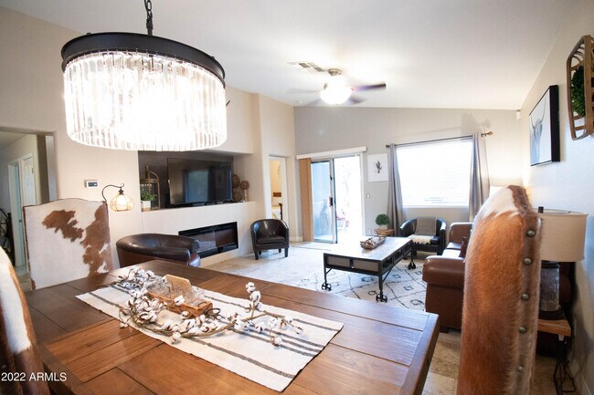 Foto del edificio - 4605 E Matt Dillon Trail