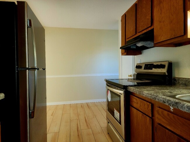 Building Photo - 2526 Gravois Rd