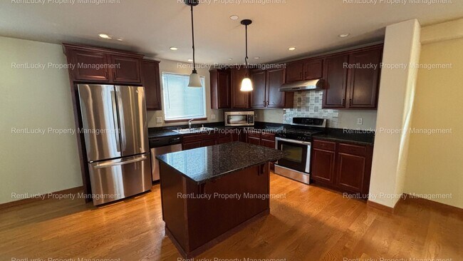 Foto del edificio - Beautifully Updated 3-Bedroom Home in Lynn...