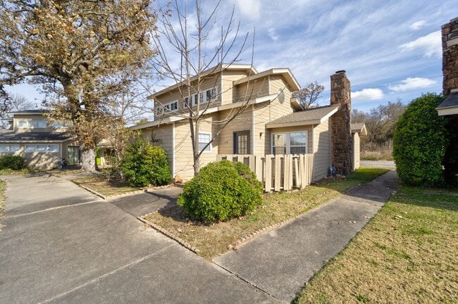 Building Photo - 13811 Turnberry Ln