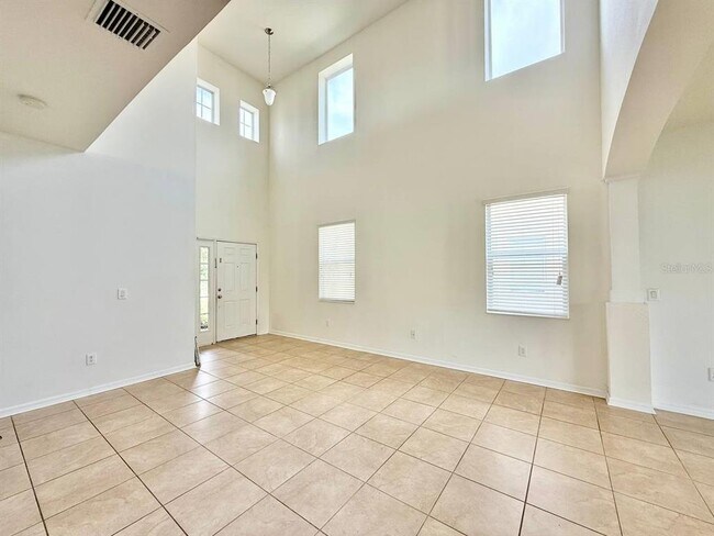 Building Photo - 7127 Nightshade Dr