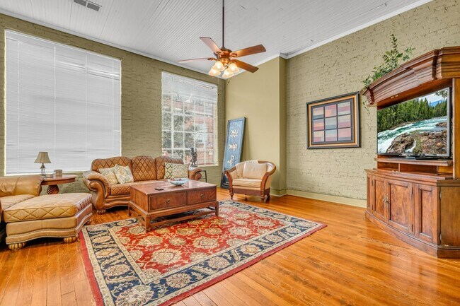 Foto del edificio - 515 College St