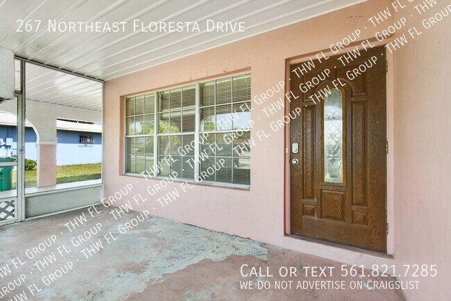 Foto del edificio - 267 NE Floresta Dr