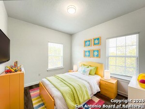 Foto del edificio - 1307 Whispering Hills Dr