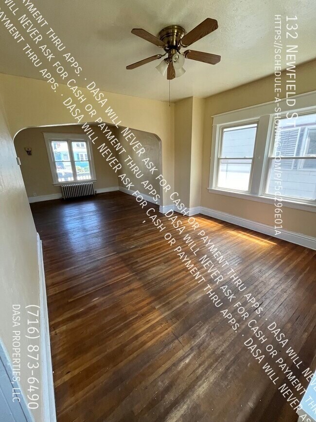 Building Photo - 132 Newfield House - 3 Bed / 1 Bath