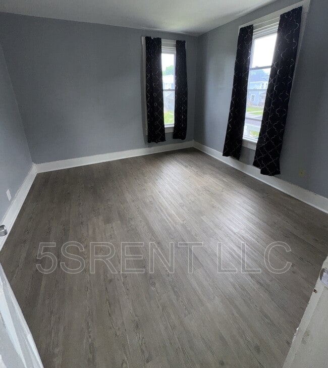 Foto del edificio - 408 Gray Ave