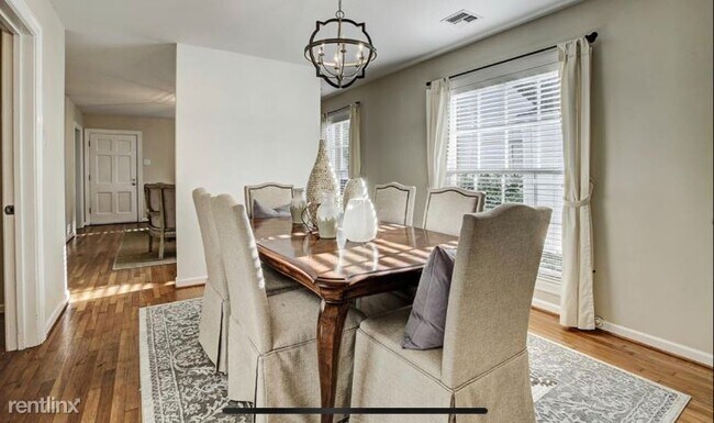 Foto del edificio - 2 br, 1 bath House - 4002 Milton St