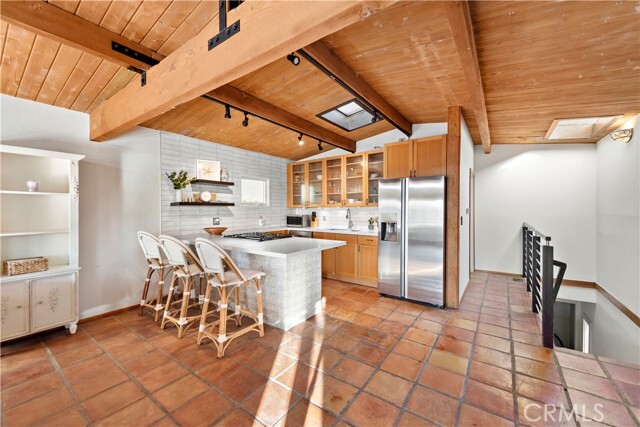 Building Photo - 884 Tia Juana St