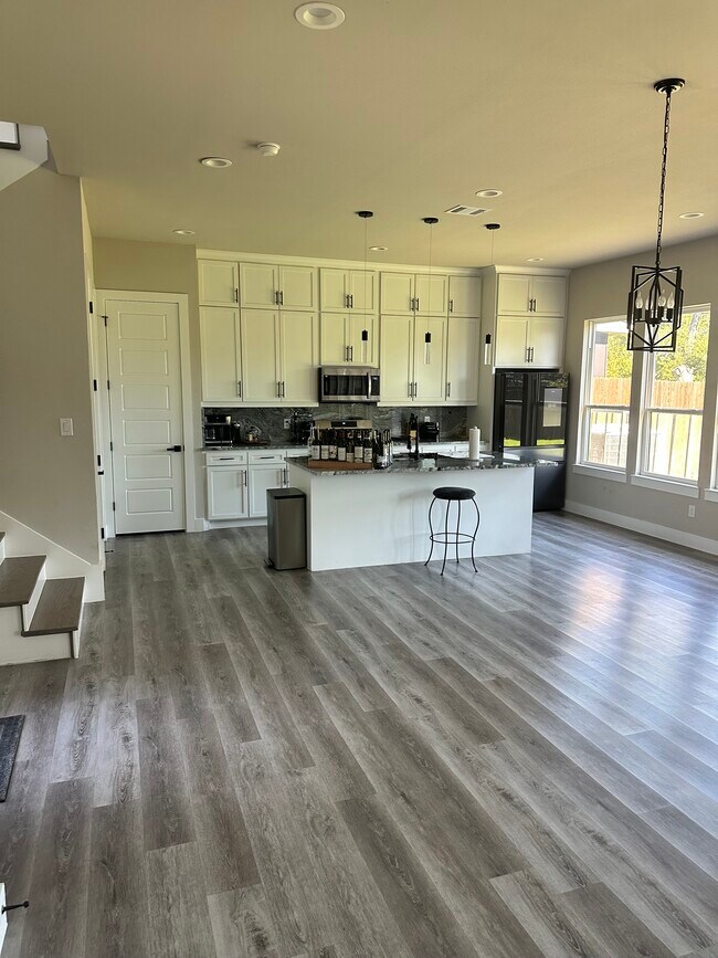 Foto del edificio - 2408 Peabody Ave