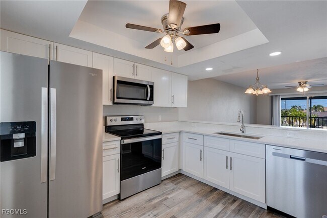 Building Photo - 425 SW 47th Terrace