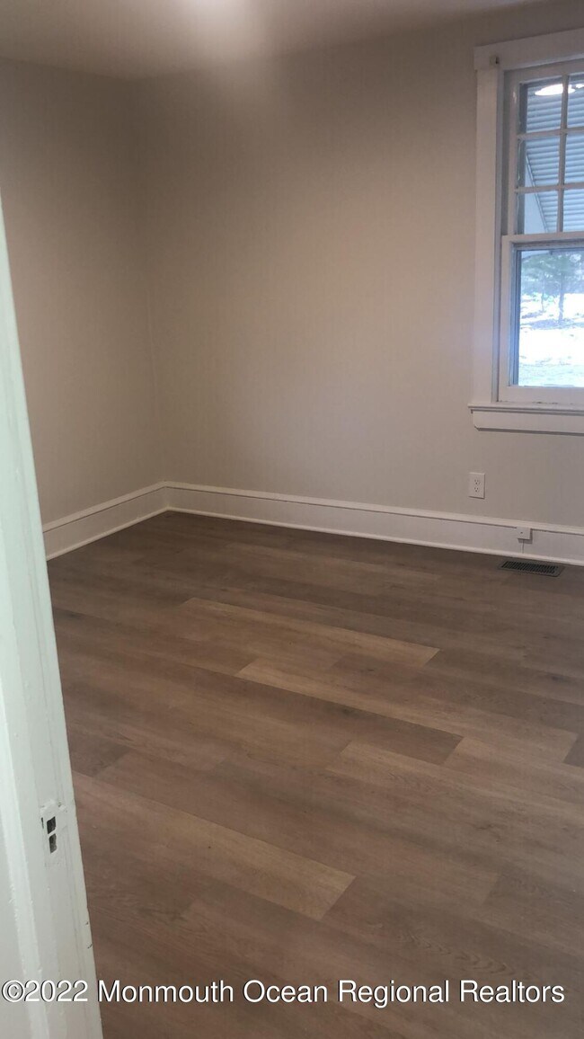Building Photo - 3010 Spruce Ave