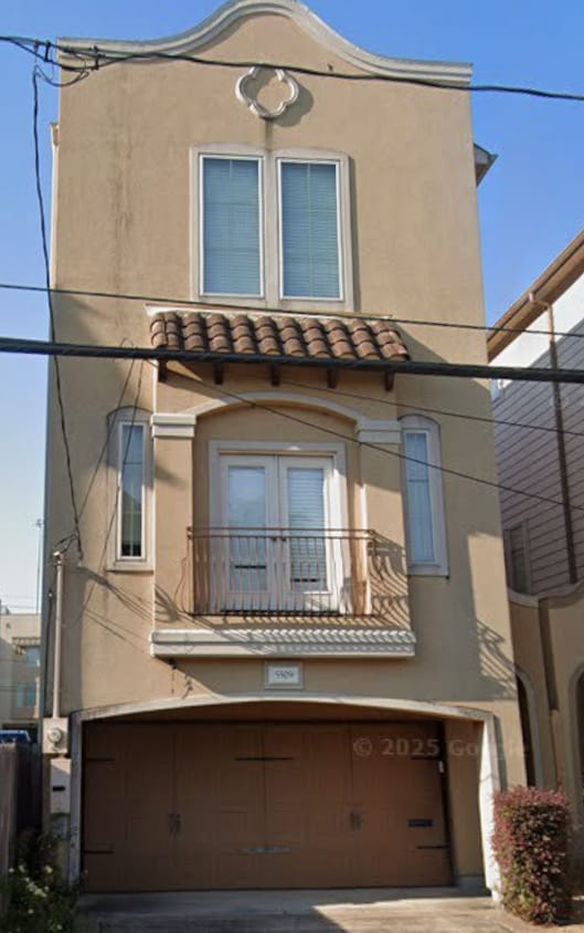 Building Photo - 5509 Darling St