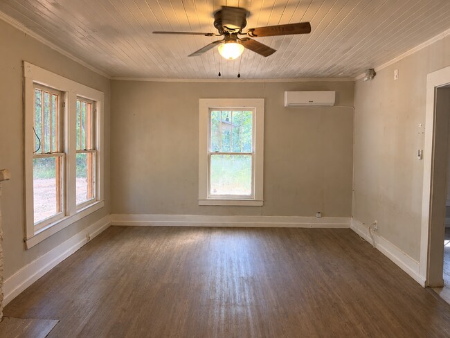 Foto del edificio - 1422 Gillespie Ave