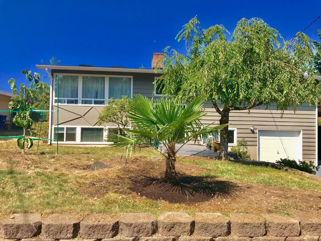 15325 75th Ave NE, Kenmore, WA 98028 15325 75th Ave NE Kenmore, WA